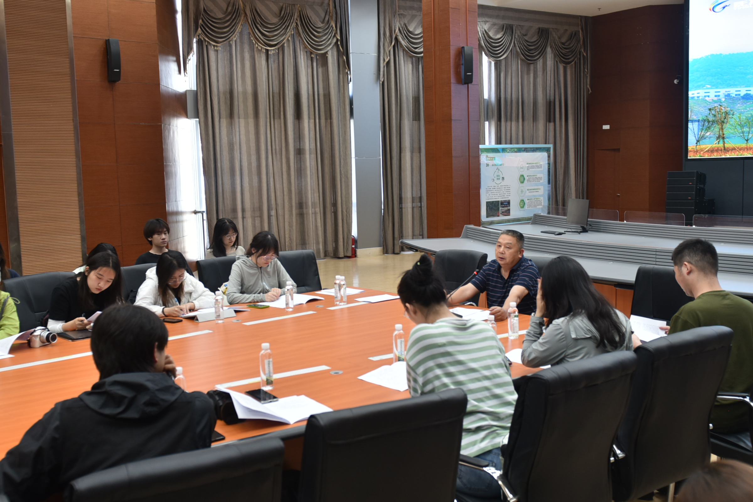 校企聯袂繪藍圖，北林學子訪金森